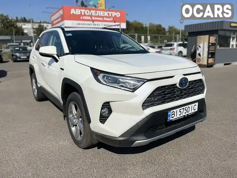 Внедорожник / Кроссовер Toyota RAV4 2020 2.49 л. Автомат обл. Полтавская, Полтава - Фото 1/20