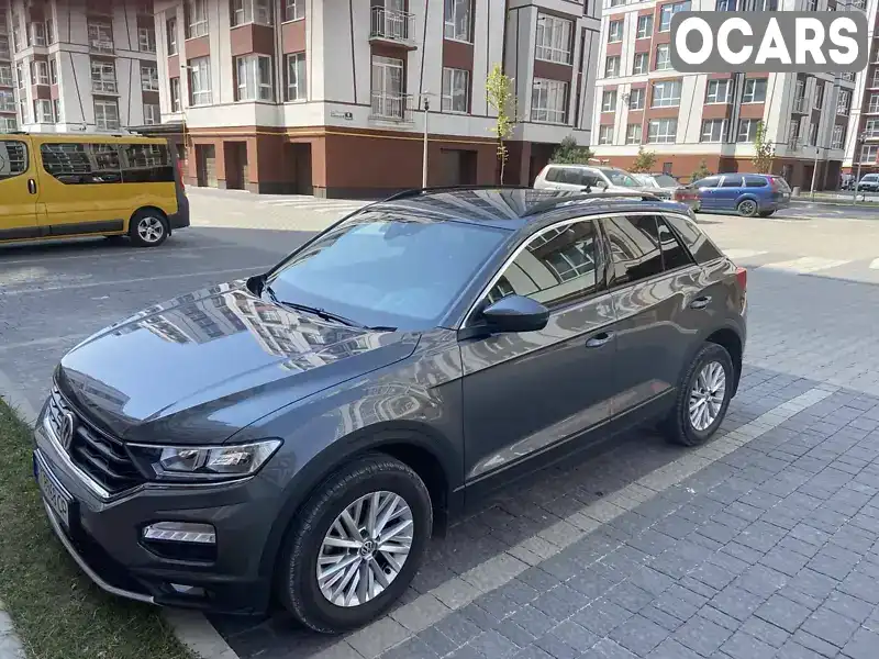 Внедорожник / Кроссовер Volkswagen T-Roc 2019 1.5 л. Автомат обл. Ивано-Франковская, Ивано-Франковск - Фото 1/21