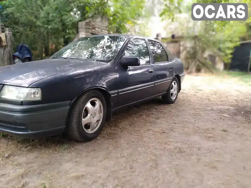 Седан Opel Vectra 1990 1.8 л. Ручна / Механіка обл. Чернігівська, Чернігів - Фото 1/18