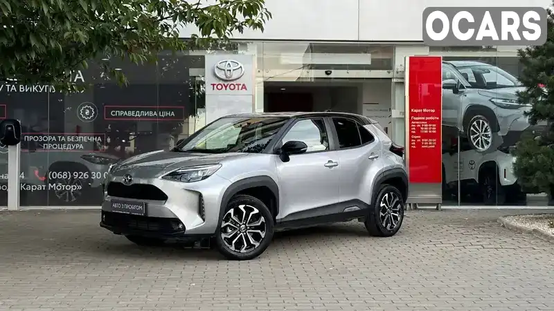 Позашляховик / Кросовер Toyota Yaris Cross 2022 1.49 л. Варіатор обл. Закарпатська, Ужгород - Фото 1/21