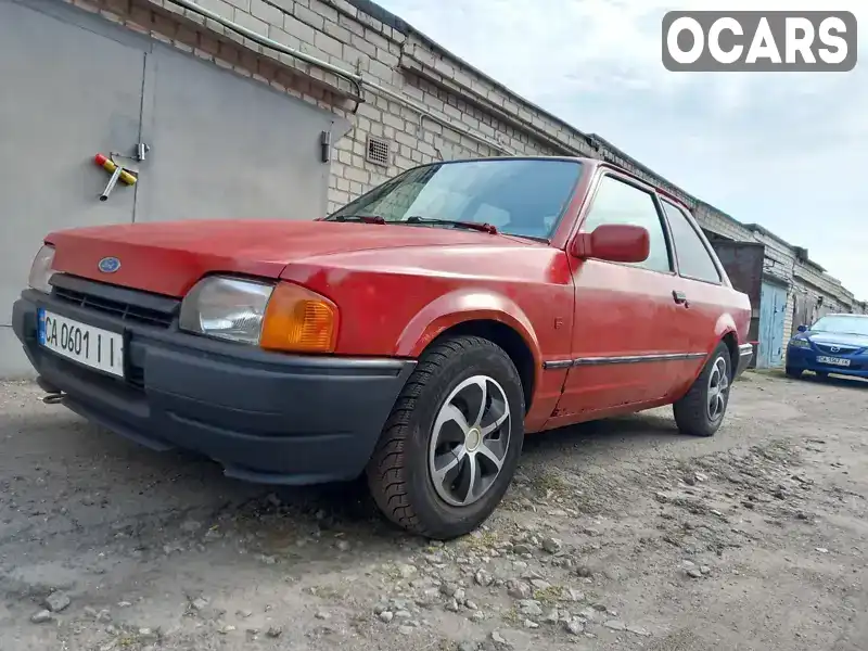 Хэтчбек Ford Escort 1989 1.3 л. Ручная / Механика обл. Черкасская, Черкассы - Фото 1/10