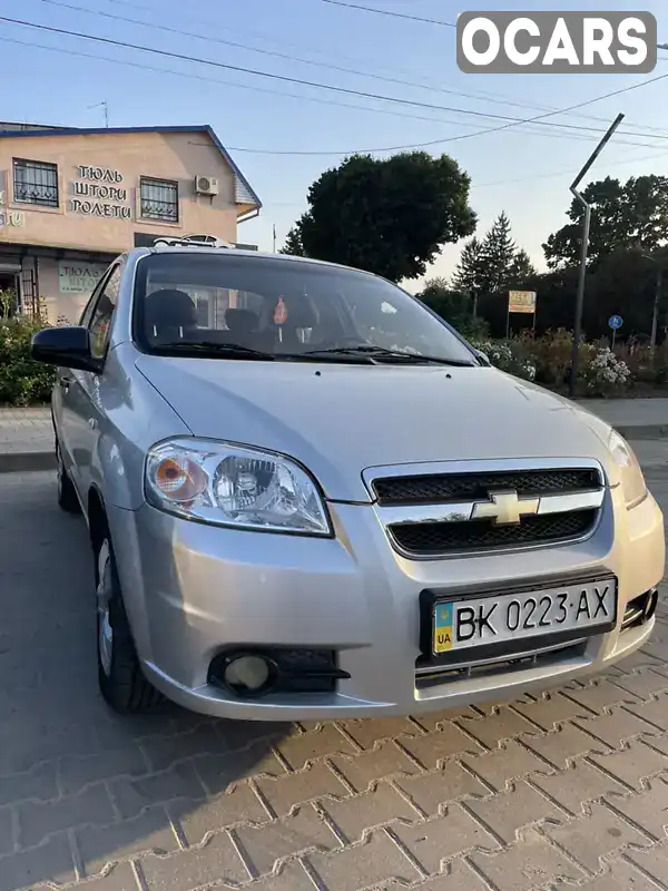 Седан Chevrolet Aveo 2010 1.6 л. Ручна / Механіка обл. Рівненська, Дубно - Фото 1/21