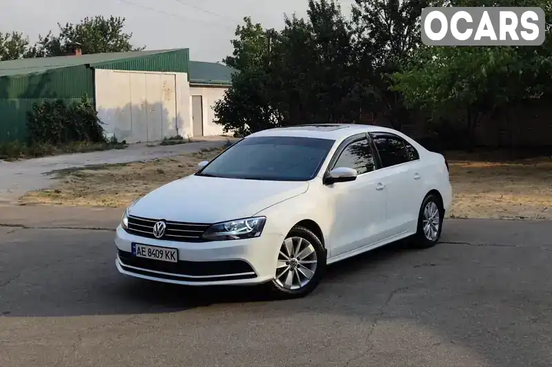 Седан Volkswagen Jetta 2015 1.4 л. Автомат обл. Дніпропетровська, Кривий Ріг - Фото 1/21