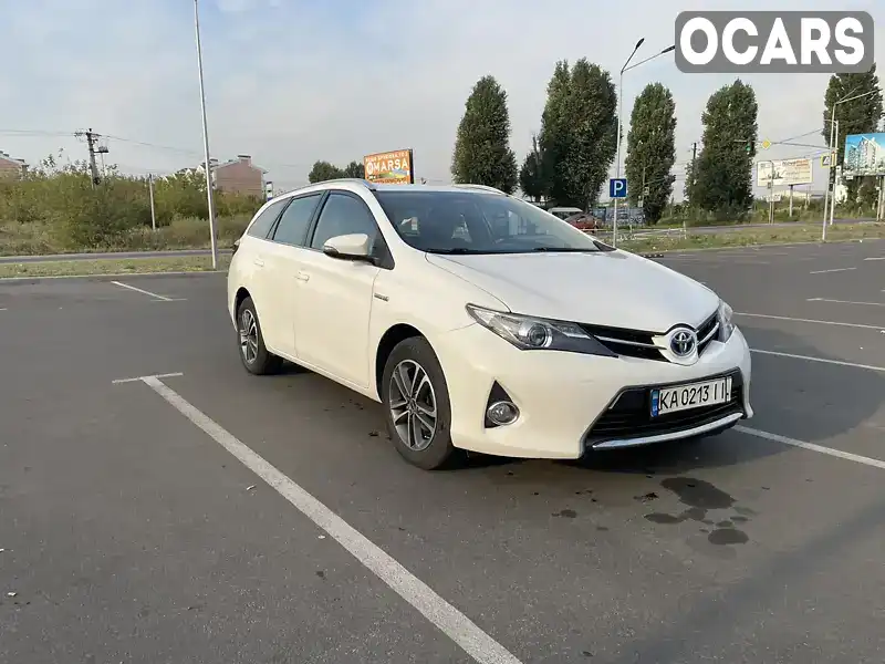 Универсал Toyota Auris 2014 1.8 л. Вариатор обл. Житомирская, Житомир - Фото 1/21