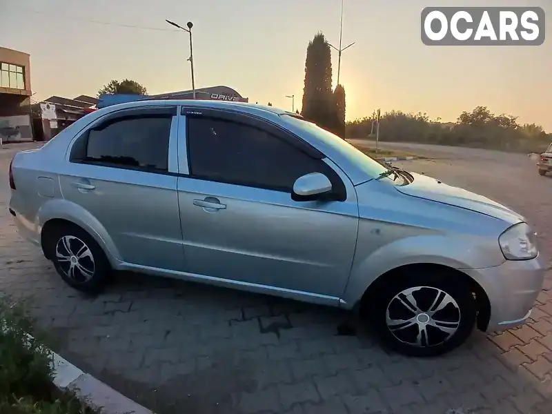 Седан Chevrolet Aveo 2008 1.6 л. Ручная / Механика обл. Черновицкая, Черновцы - Фото 1/3