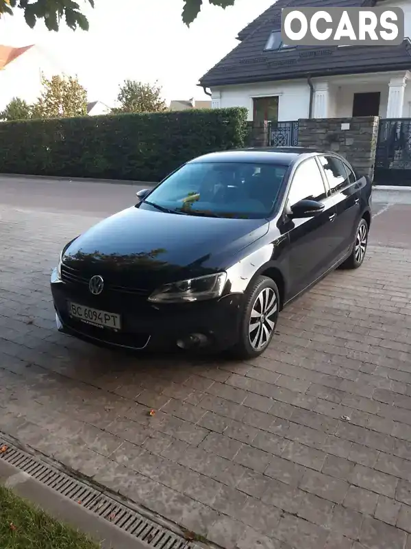 Седан Volkswagen Jetta 2013 1.6 л. Ручна / Механіка обл. Львівська, Львів - Фото 1/21