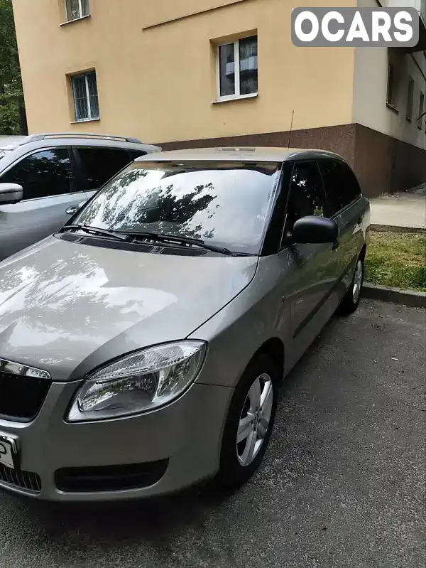 Универсал Skoda Fabia 2008 1.2 л. Ручная / Механика обл. Днепропетровская, Днепр (Днепропетровск) - Фото 1/21