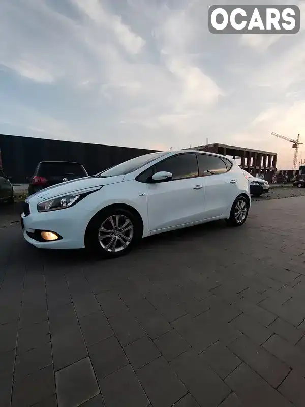 Хэтчбек Kia Ceed 2014 1.4 л. Ручная / Механика обл. Хмельницкая, Хмельницкий - Фото 1/14