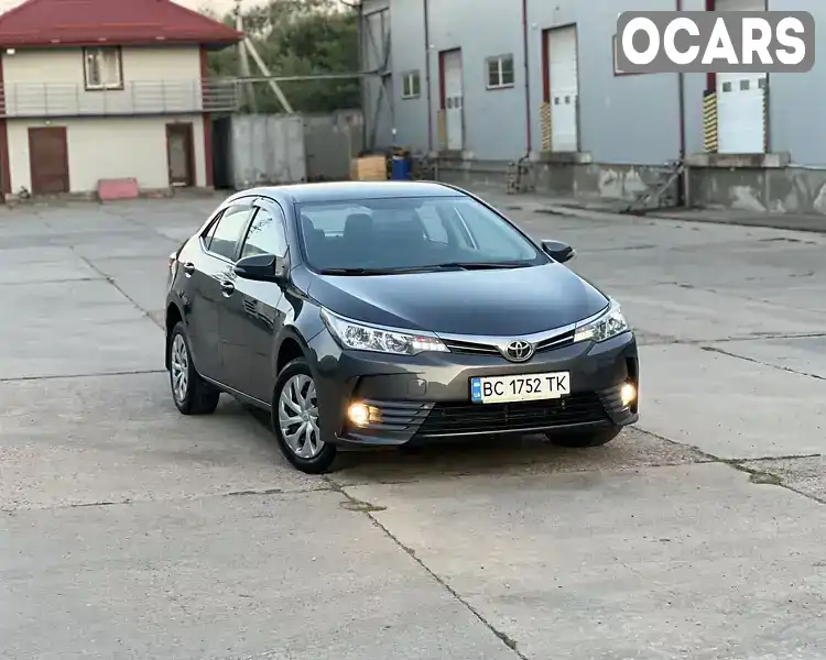 Седан Toyota Corolla 2017 1.6 л. Ручная / Механика обл. Львовская, Львов - Фото 1/21