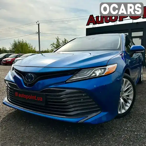 Седан Toyota Camry 2019 2.49 л. Автомат обл. Киевская, location.city.bilohorodka - Фото 1/21