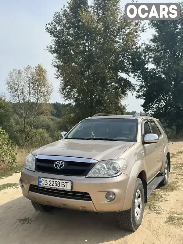 Позашляховик / Кросовер Toyota Fortuner 2006 2.69 л. Автомат обл. Чернігівська, Чернігів - Фото 1/21