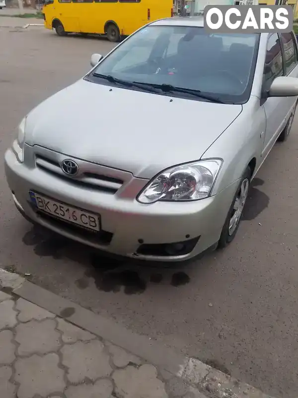 Хэтчбек Toyota Corolla 2004 1.36 л. Робот обл. Ровенская, Ровно - Фото 1/5