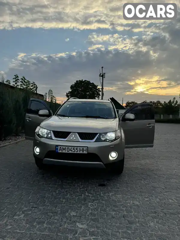 Позашляховик / Кросовер Mitsubishi Outlander 2008 3 л. Автомат обл. Житомирська, Коростишів - Фото 1/21