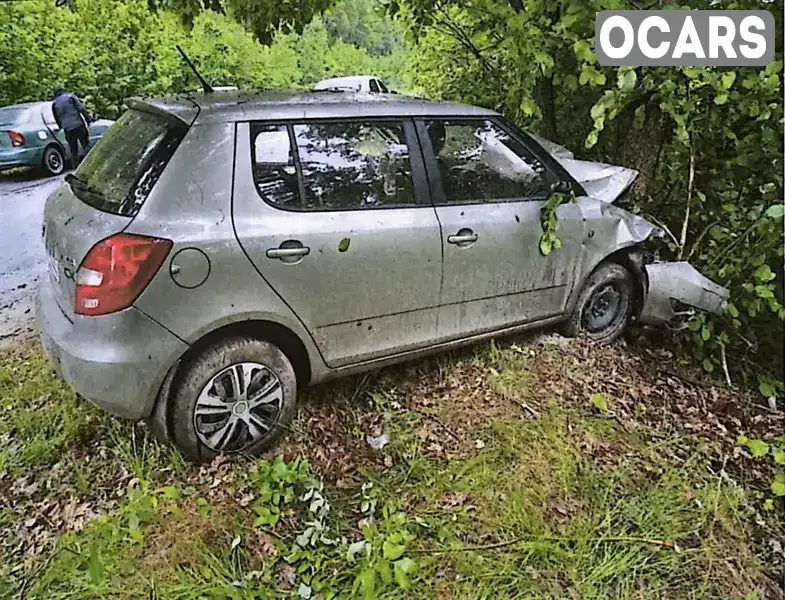 Хэтчбек Skoda Fabia 2013 1.4 л. Ручная / Механика обл. Хмельницкая, Полонное - Фото 1/7