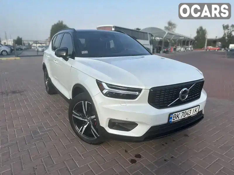 Позашляховик / Кросовер Volvo XC40 2019 1.97 л. обл. Рівненська, Рівне - Фото 1/21