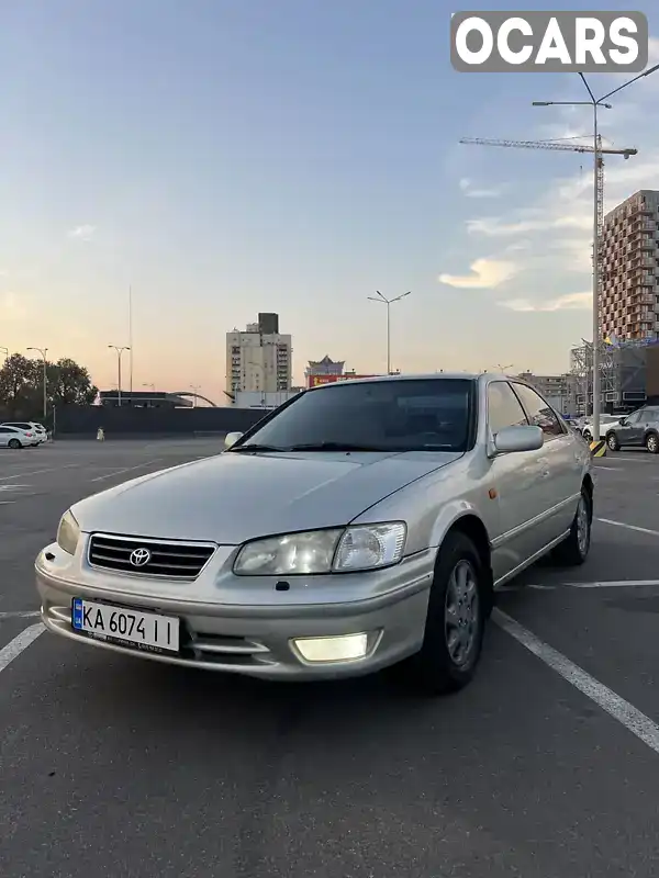 Седан Toyota Camry 2001 3 л. обл. Киевская, Киев - Фото 1/21