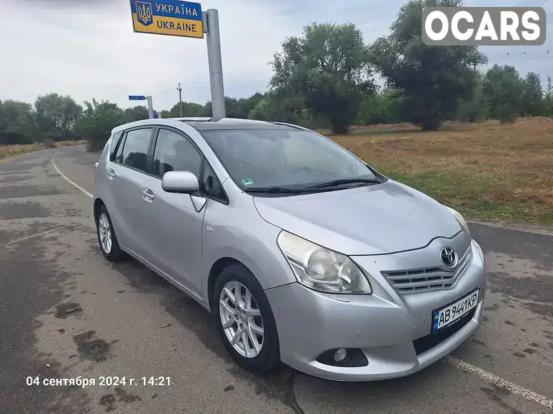 Минивэн Toyota Verso 2009 1.8 л. Ручная / Механика обл. Винницкая, Ямполь - Фото 1/21