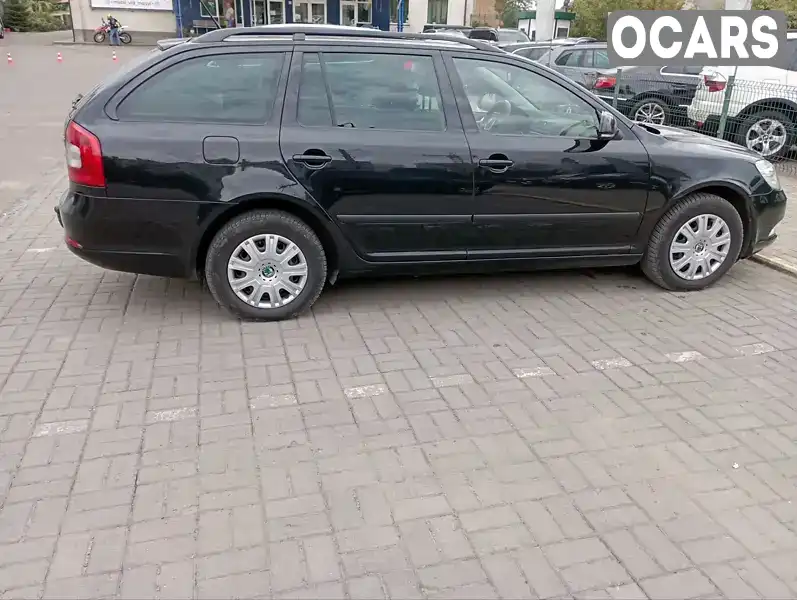 Універсал Skoda Octavia 2012 1.6 л. Ручна / Механіка обл. Чернівецька, Чернівці - Фото 1/10