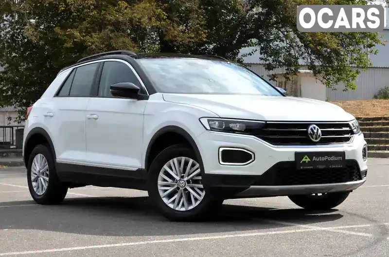 Позашляховик / Кросовер Volkswagen T-Roc 2021 1.5 л. Автомат обл. Київська, Київ - Фото 1/21