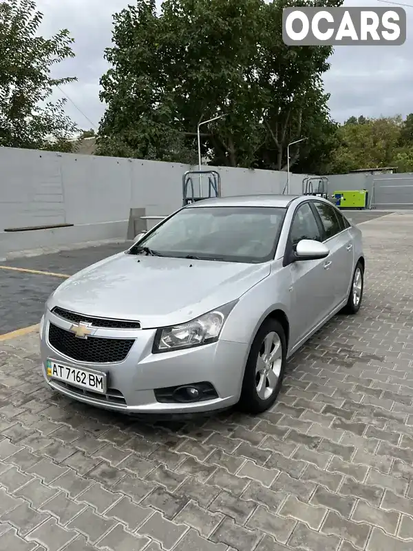 Седан Chevrolet Cruze 2010 1.99 л. Ручна / Механіка обл. Миколаївська, Миколаїв - Фото 1/11