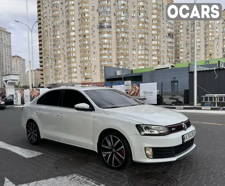 Седан Volkswagen Jetta 2015 2 л. Автомат обл. Київська, Київ - Фото 1/19