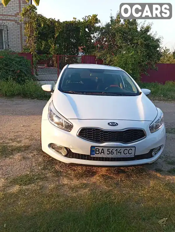 Хэтчбек Kia Ceed 2015 1.4 л. Ручная / Механика обл. Кировоградская, Кропивницкий (Кировоград) - Фото 1/16