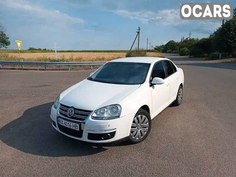 Седан Volkswagen Jetta 2009 1.6 л. Автомат обл. Киевская, Киев - Фото 1/21