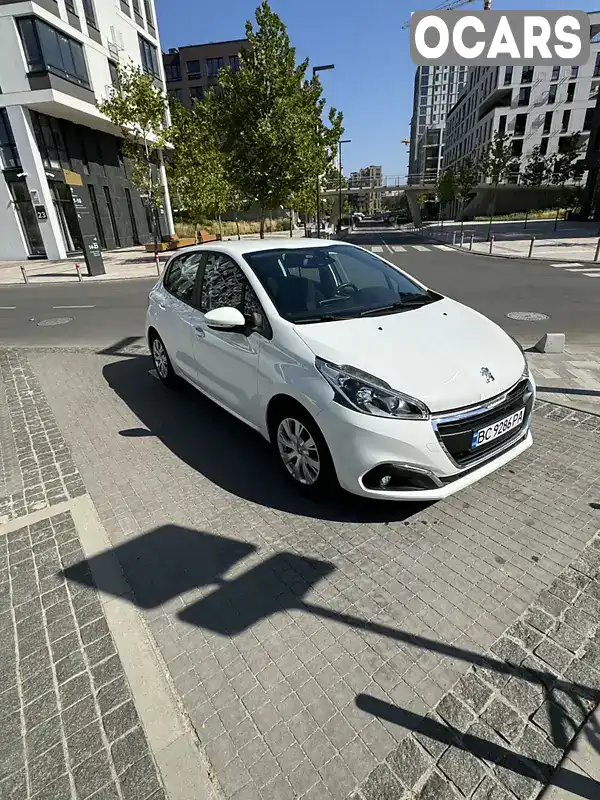 Хетчбек Peugeot 208 2017 1.2 л. Робот обл. Київська, Київ - Фото 1/15