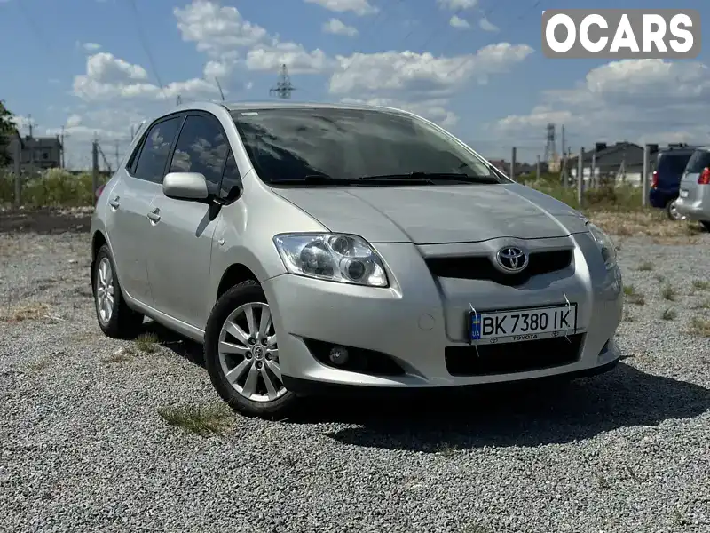 Хэтчбек Toyota Auris 2008 1.6 л. Робот обл. Ровенская, Ровно - Фото 1/12