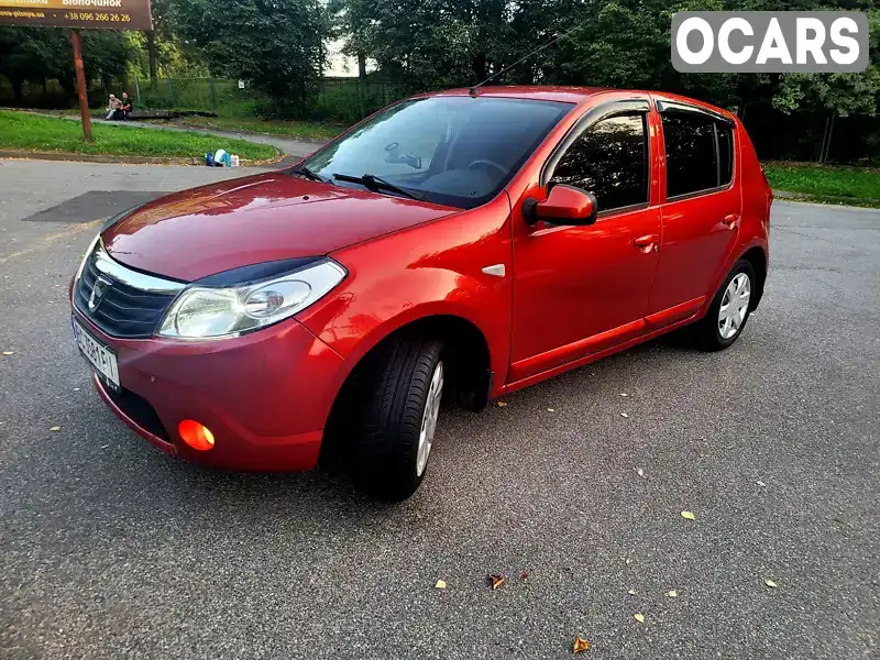 Хэтчбек Dacia Sandero 2012 1.15 л. Ручная / Механика обл. Львовская, Дрогобыч - Фото 1/21