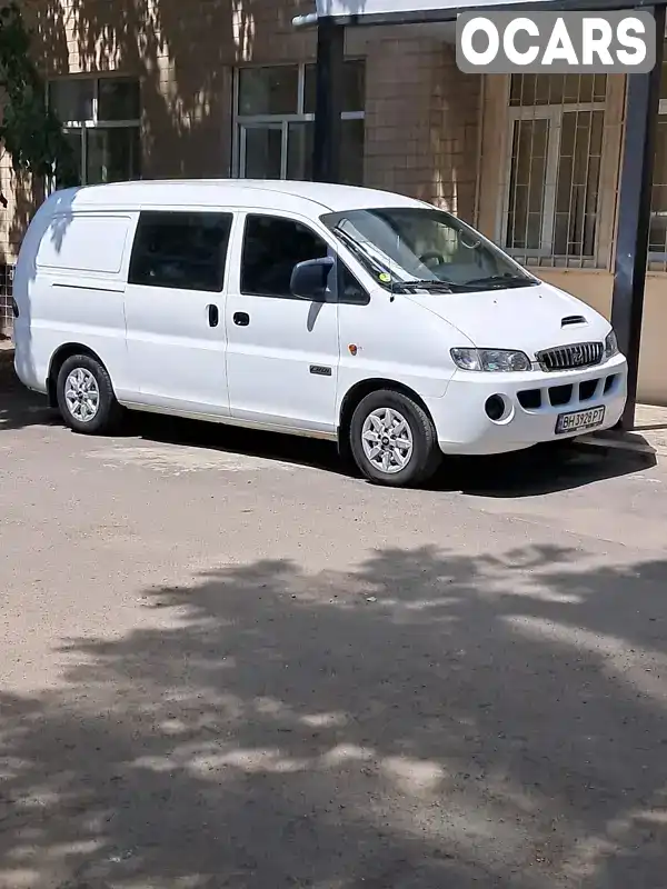 Мінівен Hyundai H-1 2006 2.5 л. Ручна / Механіка обл. Одеська, Одеса - Фото 1/20