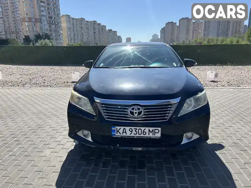 Седан Toyota Camry 2013 2.5 л. Автомат обл. Киевская, Киев - Фото 1/14