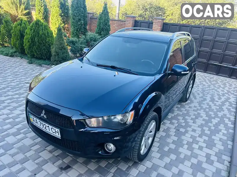 Позашляховик / Кросовер Mitsubishi Outlander XL 2010 2.4 л. Варіатор обл. Київська, Київ - Фото 1/21