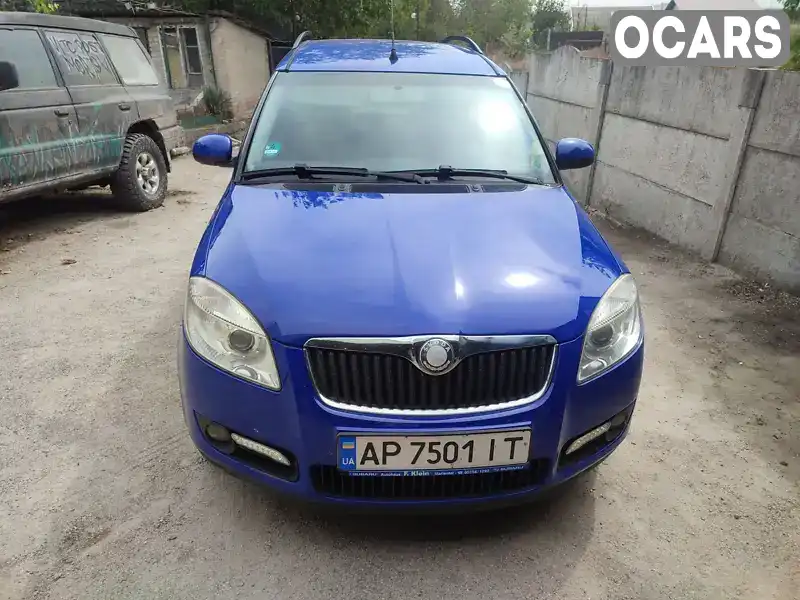 Микровэн Skoda Roomster 2007 1.4 л. Ручная / Механика обл. Запорожская, Запорожье - Фото 1/17