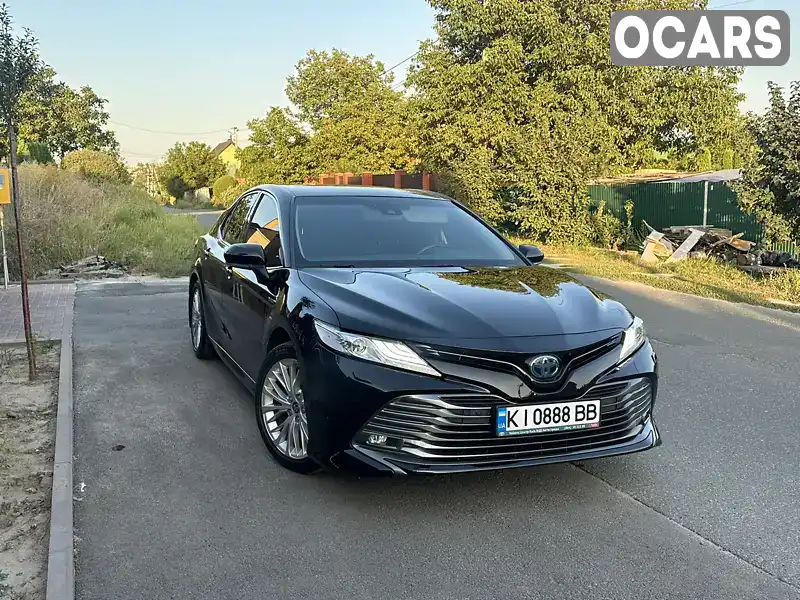 Седан Toyota Camry 2020 2.49 л. Автомат обл. Киевская, location.city.hatne - Фото 1/18