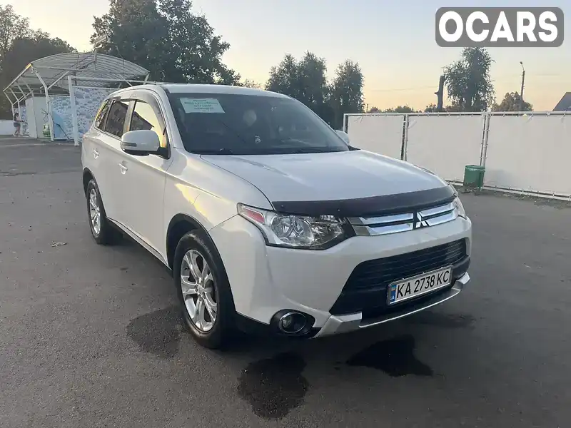 Позашляховик / Кросовер Mitsubishi Outlander 2015 2.36 л. Варіатор обл. Київська, Миронівка - Фото 1/21