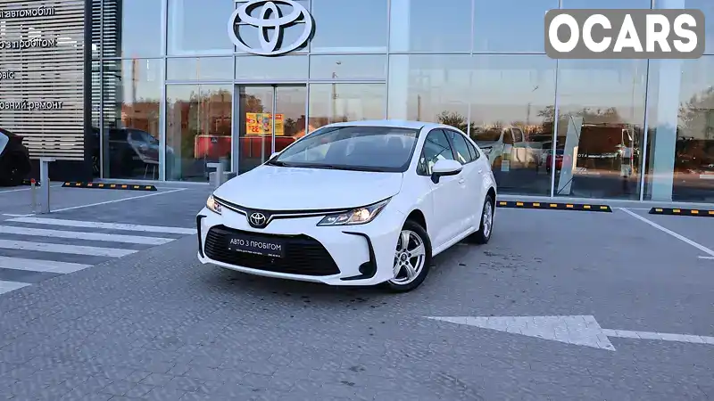 Седан Toyota Corolla 2021 1.6 л. Вариатор обл. Ровенская, Ровно - Фото 1/21