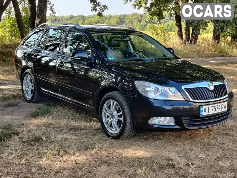 Універсал Skoda Octavia 2010 2 л. Автомат обл. Київська, Київ - Фото 1/21