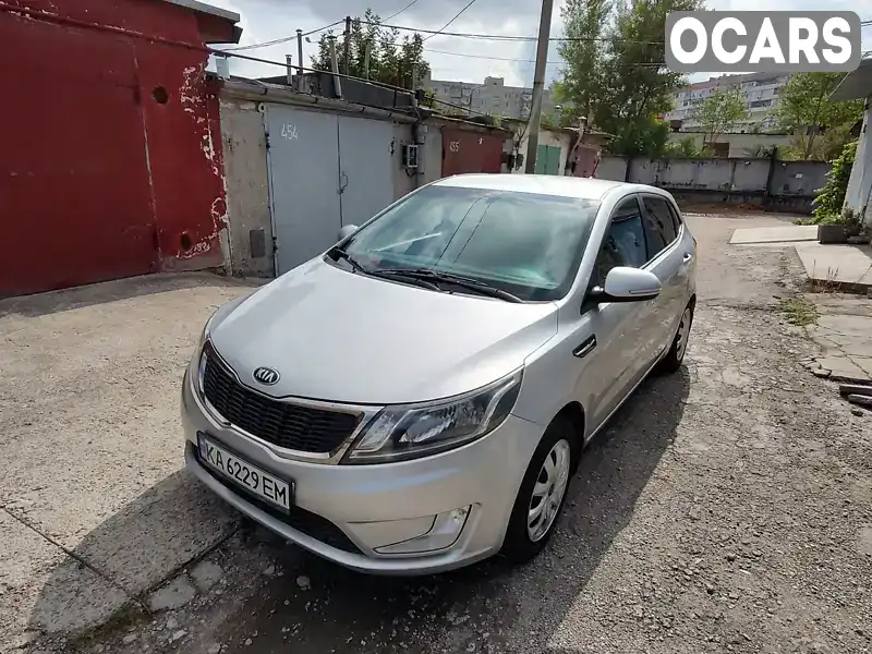 Хэтчбек Kia Rio 2013 1.6 л. Ручная / Механика обл. Харьковская, Харьков - Фото 1/14