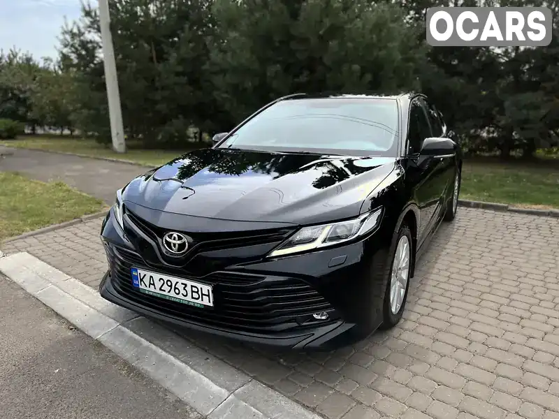 Седан Toyota Camry 2020 2.49 л. Автомат обл. Ровенская, Ровно - Фото 1/21