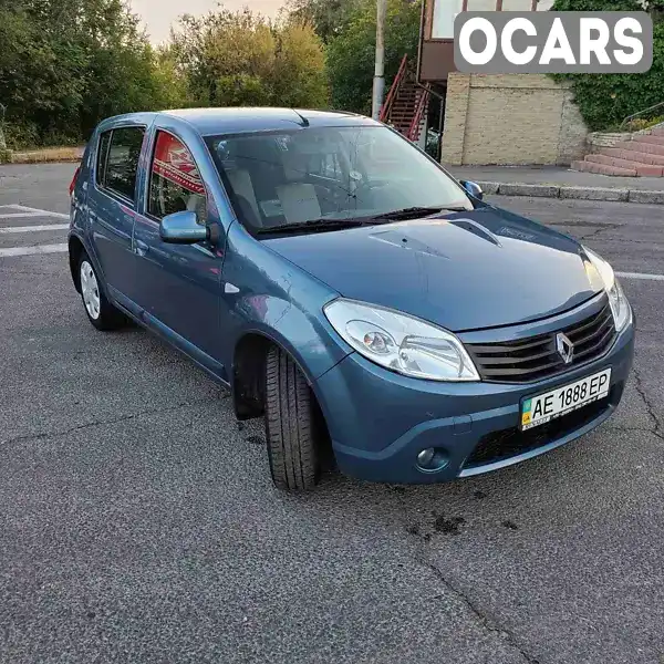 Хетчбек Renault Sandero 2011 1.6 л. Ручна / Механіка обл. Дніпропетровська, Дніпро (Дніпропетровськ) - Фото 1/11