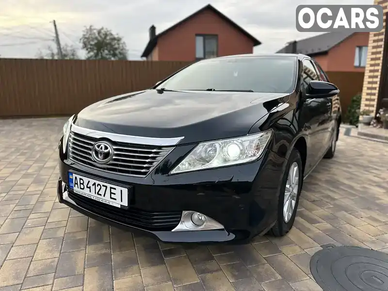 Седан Toyota Camry 2013 2.49 л. Автомат обл. Винницкая, Винница - Фото 1/21