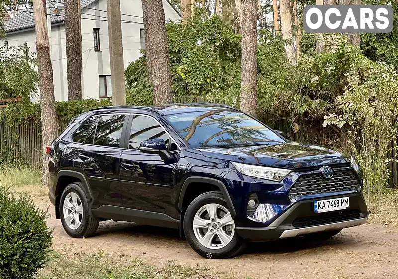 Позашляховик / Кросовер Toyota RAV4 2021 2.49 л. Автомат обл. Київська, Київ - Фото 1/21