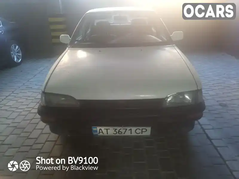 Седан Toyota Corolla 1992 1.3 л. Ручная / Механика обл. Ивано-Франковская, Ивано-Франковск - Фото 1/3