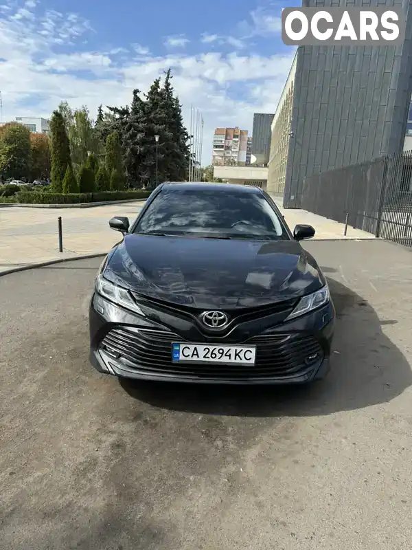 Седан Toyota Camry 2019 2.4 л. Автомат обл. Черкасская, Черкассы - Фото 1/12