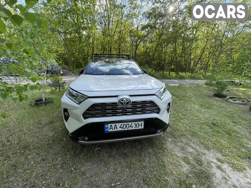 Внедорожник / Кроссовер Toyota RAV4 2019 2.49 л. Вариатор обл. Киевская, Киев - Фото 1/16