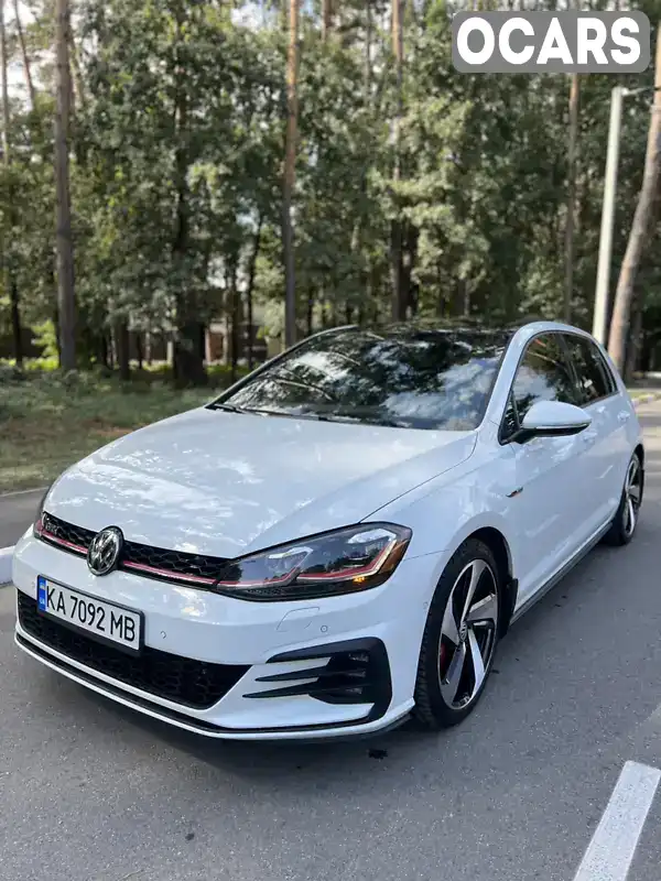 Хетчбек Volkswagen Golf GTI 2017 1.98 л. Автомат обл. Київська, Київ - Фото 1/21