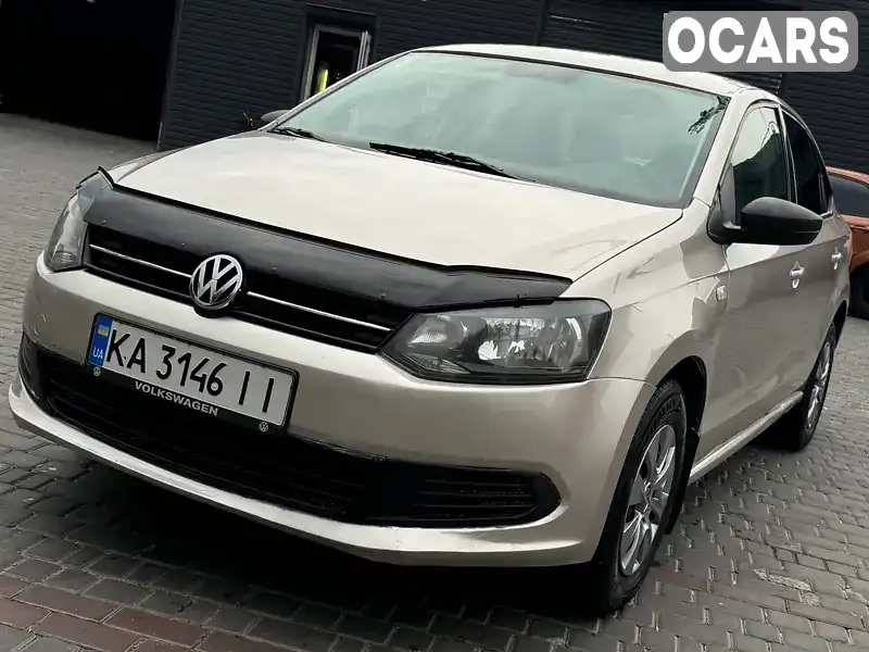 Седан Volkswagen Polo 2013 1.6 л. Ручна / Механіка обл. Київська, Київ - Фото 1/21