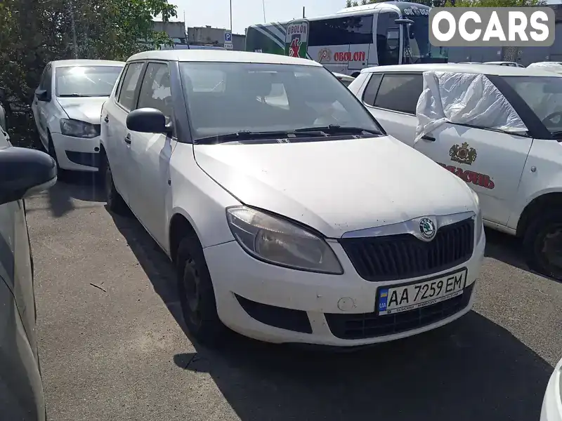 Хэтчбек Skoda Fabia 2011 1.4 л. обл. Киевская, Киев - Фото 1/9