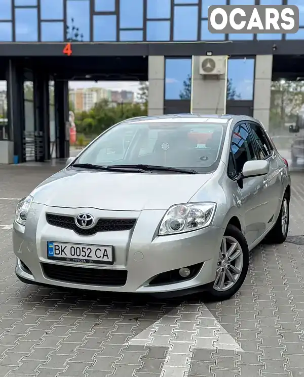 Хетчбек Toyota Auris 2009 1.36 л. Типтронік обл. Рівненська, Рівне - Фото 1/21